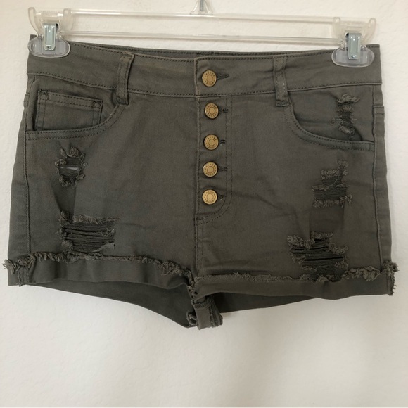 Cargo Green Distressed Shorts Size 6 - Picture 2 of 6